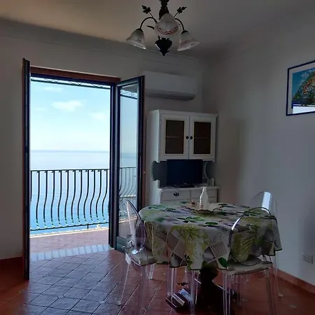 Apartament Pleasant With Charming Sea View