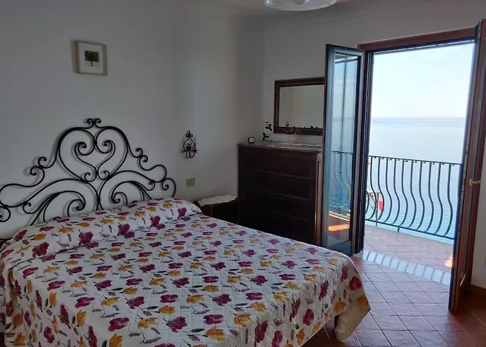 アパート Pleasant With Charming Sea View